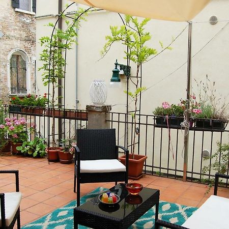 Marinaressa Biennale Terrazza Apartment Venice Exterior photo