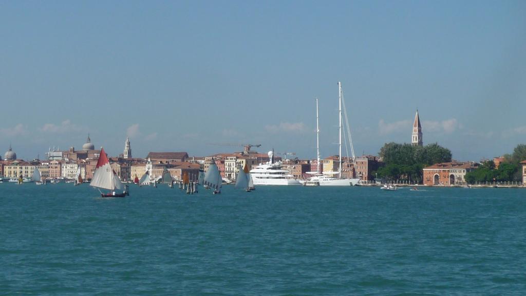 Marinaressa Biennale Terrazza Apartment Venice Exterior photo