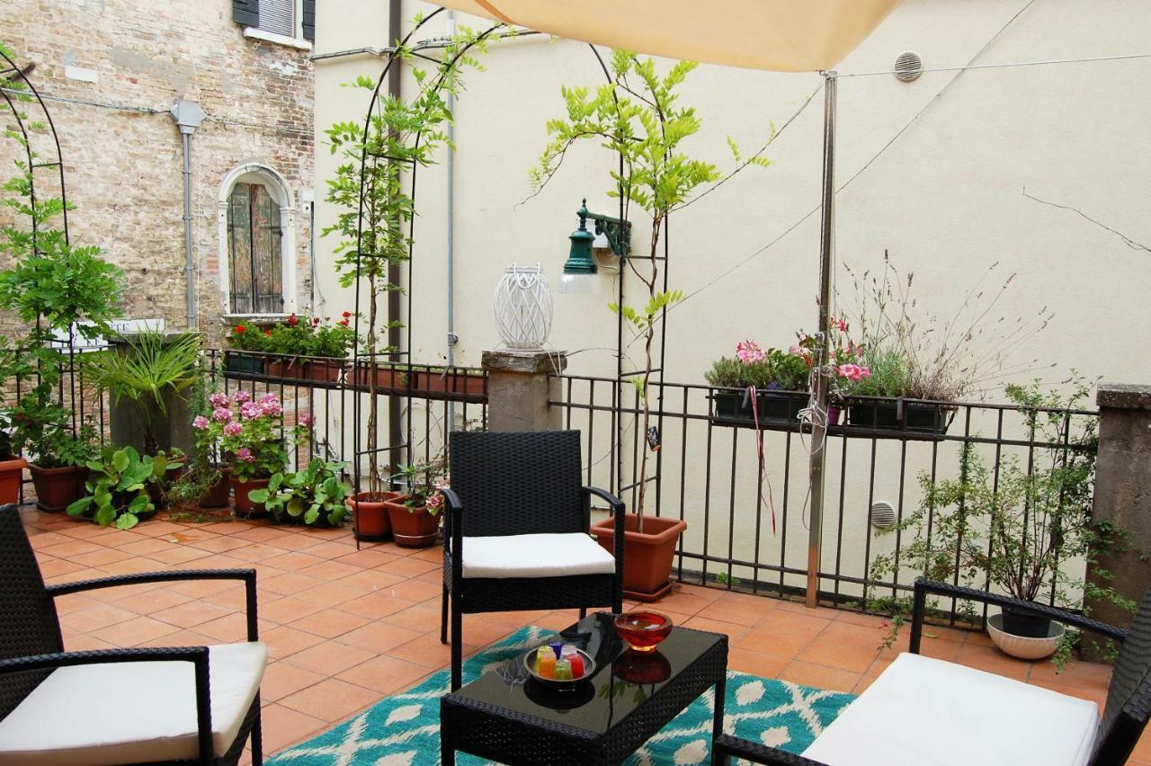 Marinaressa Biennale Terrazza Apartment Venice Exterior photo