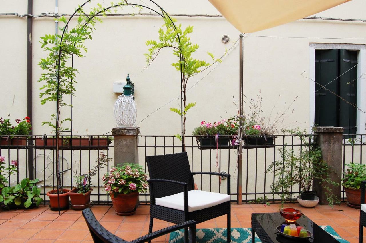 Marinaressa Biennale Terrazza Apartment Venice Exterior photo